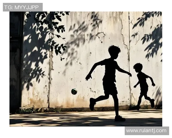 那些年我们追逐的足球梦想：儿时球星与青春回忆的共鸣